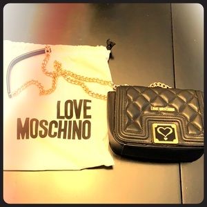 Crossbody ❤️ Moschino
